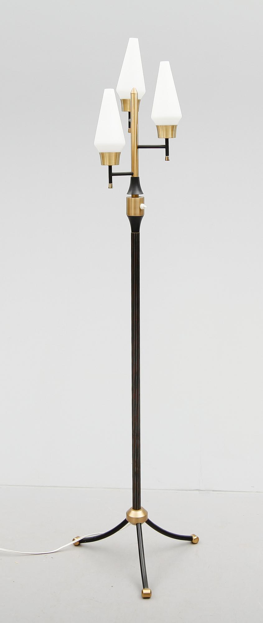 GOLVLAMPA, 1900-talets andra hälft.