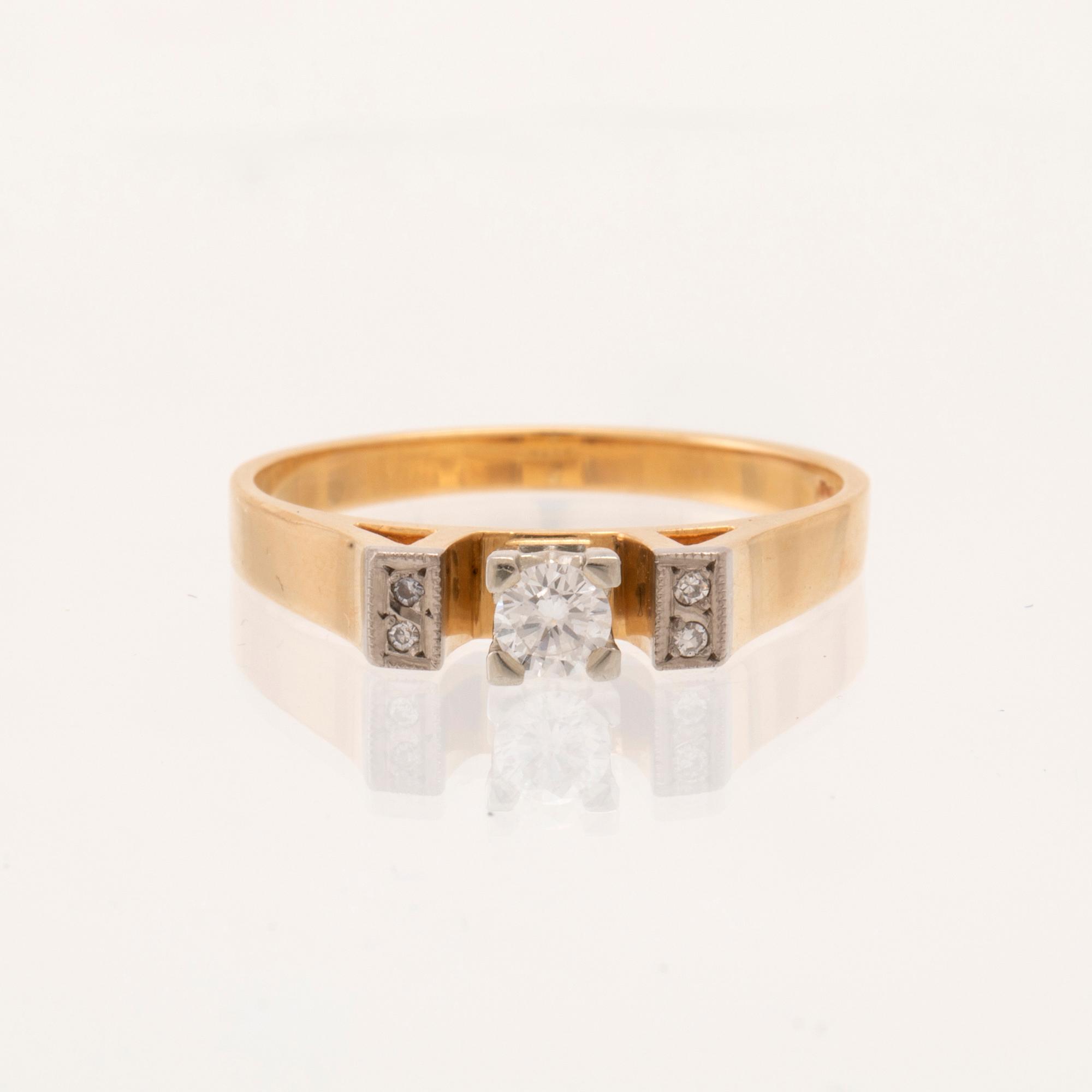 Ring in 18K white and red gold with round brilliant-cut and single-cut diamonds by G. Dahlgren & Co Malmö, 1967.