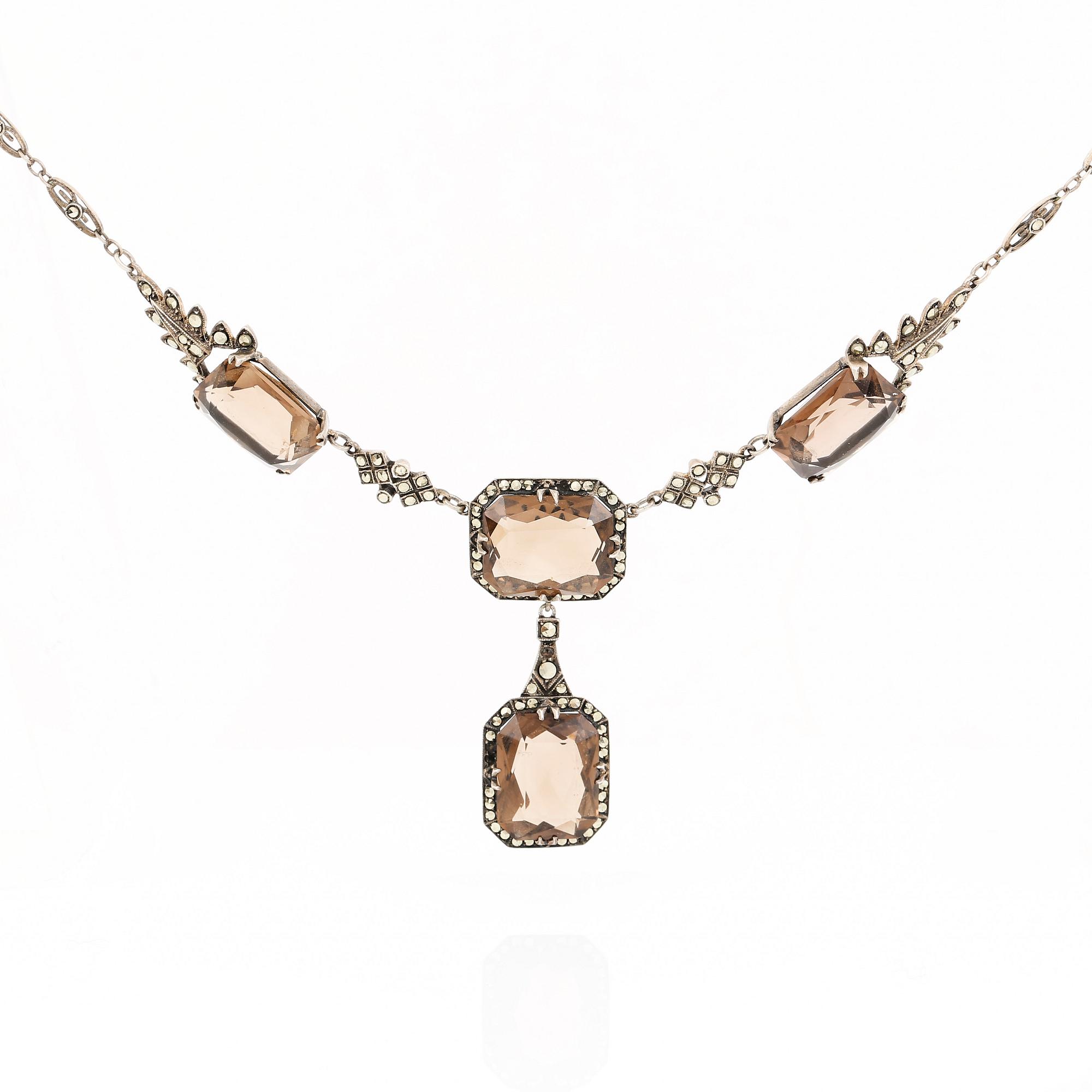 COLLIER, sterlingsilver, svenska importstämplar, 1920-30-tal. Vikt ca 24 gram.