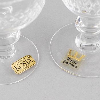 Vicke Lindstrand, a 109 piece 'Diamant' glass service, Kosta.