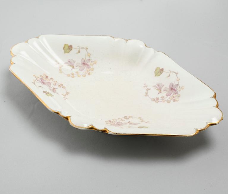 MATSERVIS, 49 delar, opakgods, "Viola", Gustavsberg, tillverkad 1895-1930.