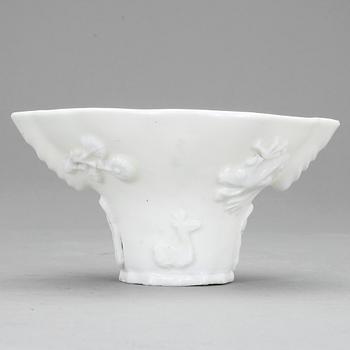 VINOFFERBÄGARE, blanc de chine. Qing dynastin, Kangxi (1662-1722).