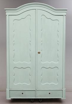 KLÄDSKÅP, 1800-talets andra hälft.