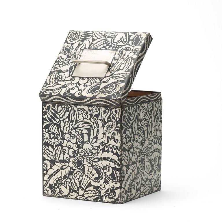 Emanuel Josef Margold, A tin bisquit box for H Bahlsen Keksfabrik, Hannover, Germany ca 1914.