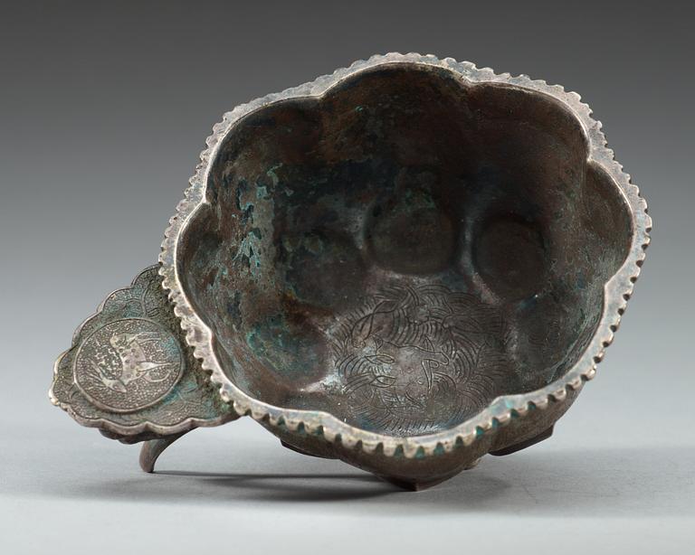 KOPP, silver. Troligen Tang dynastin.