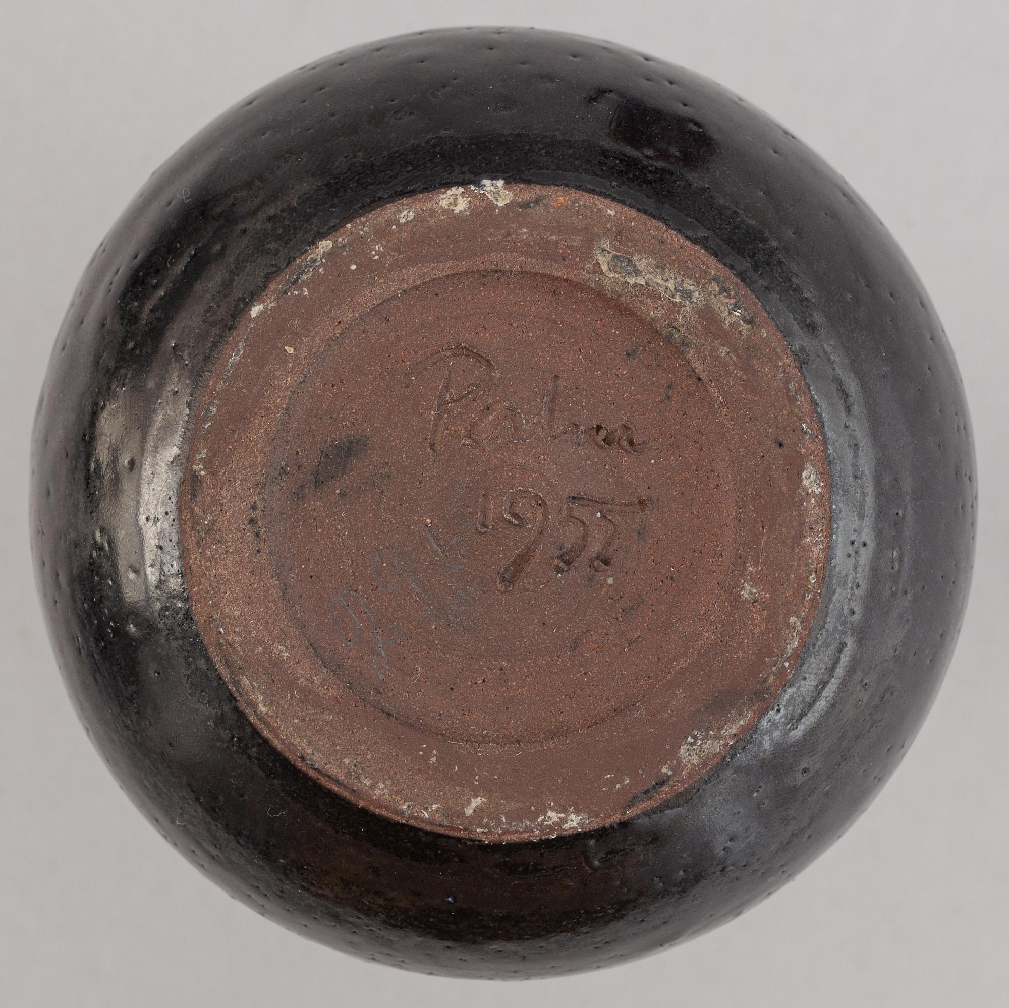 Rolf Palm, a set of two stoneware vases and three stoneware bowls.