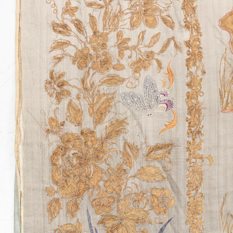 A Chinese silk embroidered wall panel/bedspread, Qing dynasty, 19th Century.