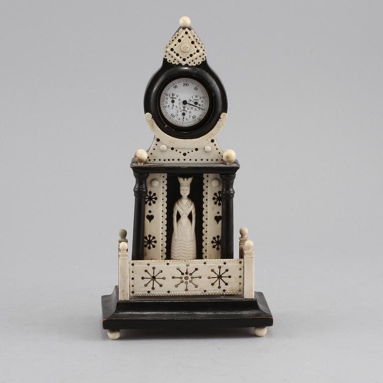 FICKURSTÄLL, ben samt svärtat trä, omkring 1900.