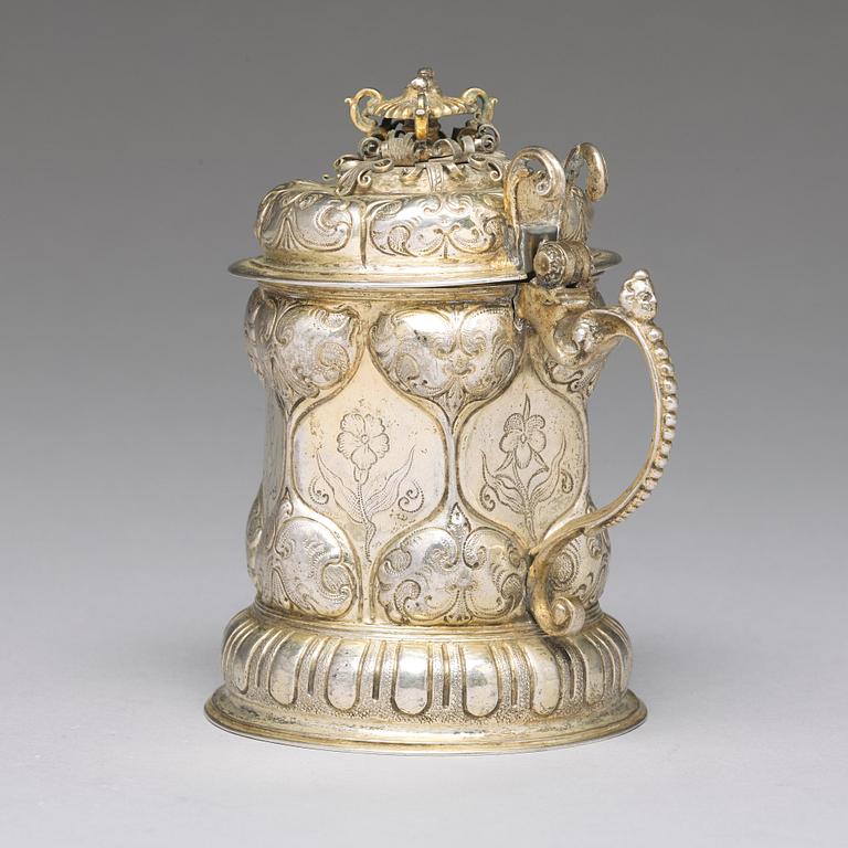 A German 17th century silver-gilt tankard, mark of Philipp Plapert, Nürnberg (1637-1665).