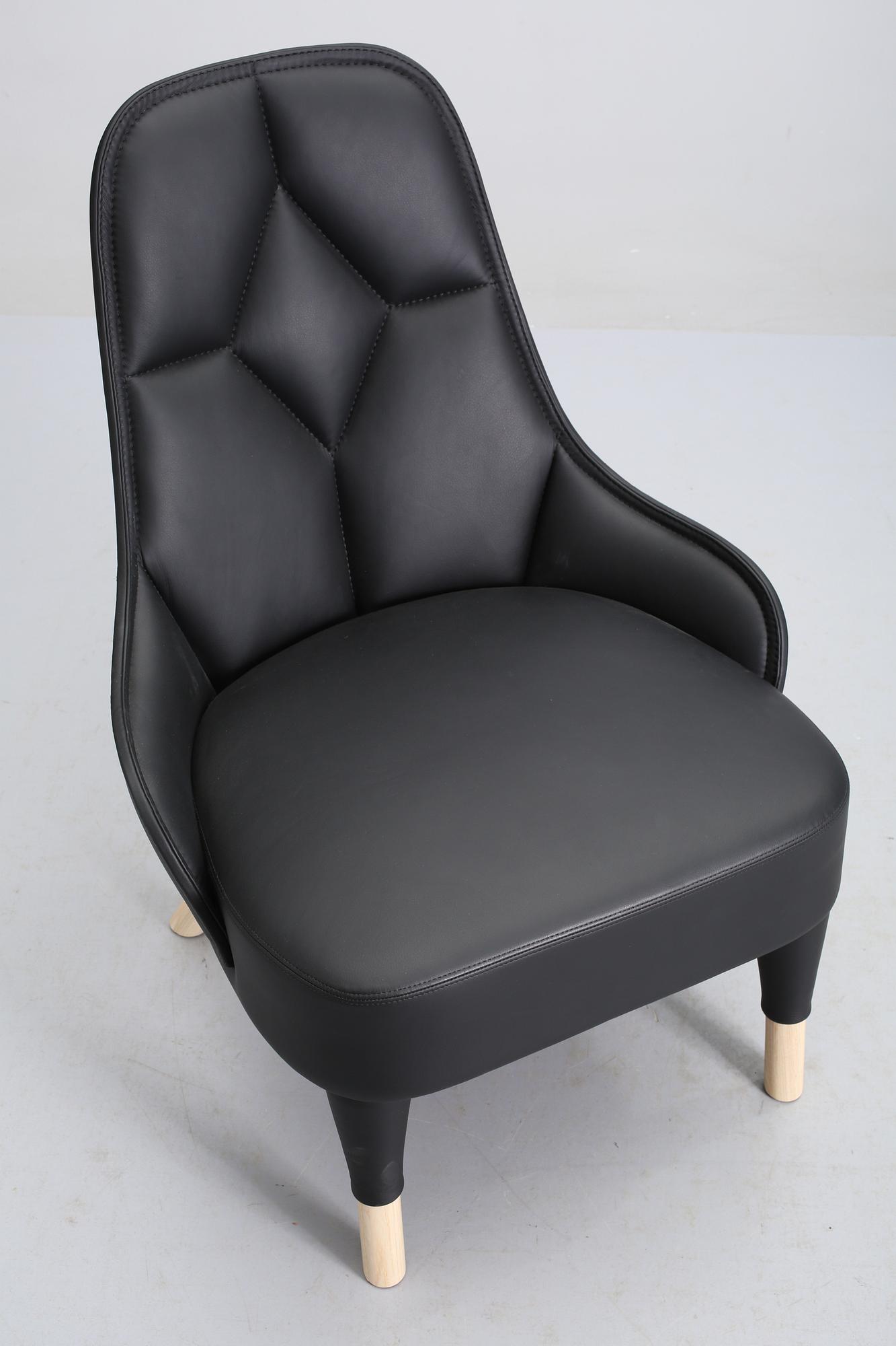 FÅTÖLJ, "Emma", Fredrik Färg och Emma Marga Blanche, Gärsnäs, 2000-tal.