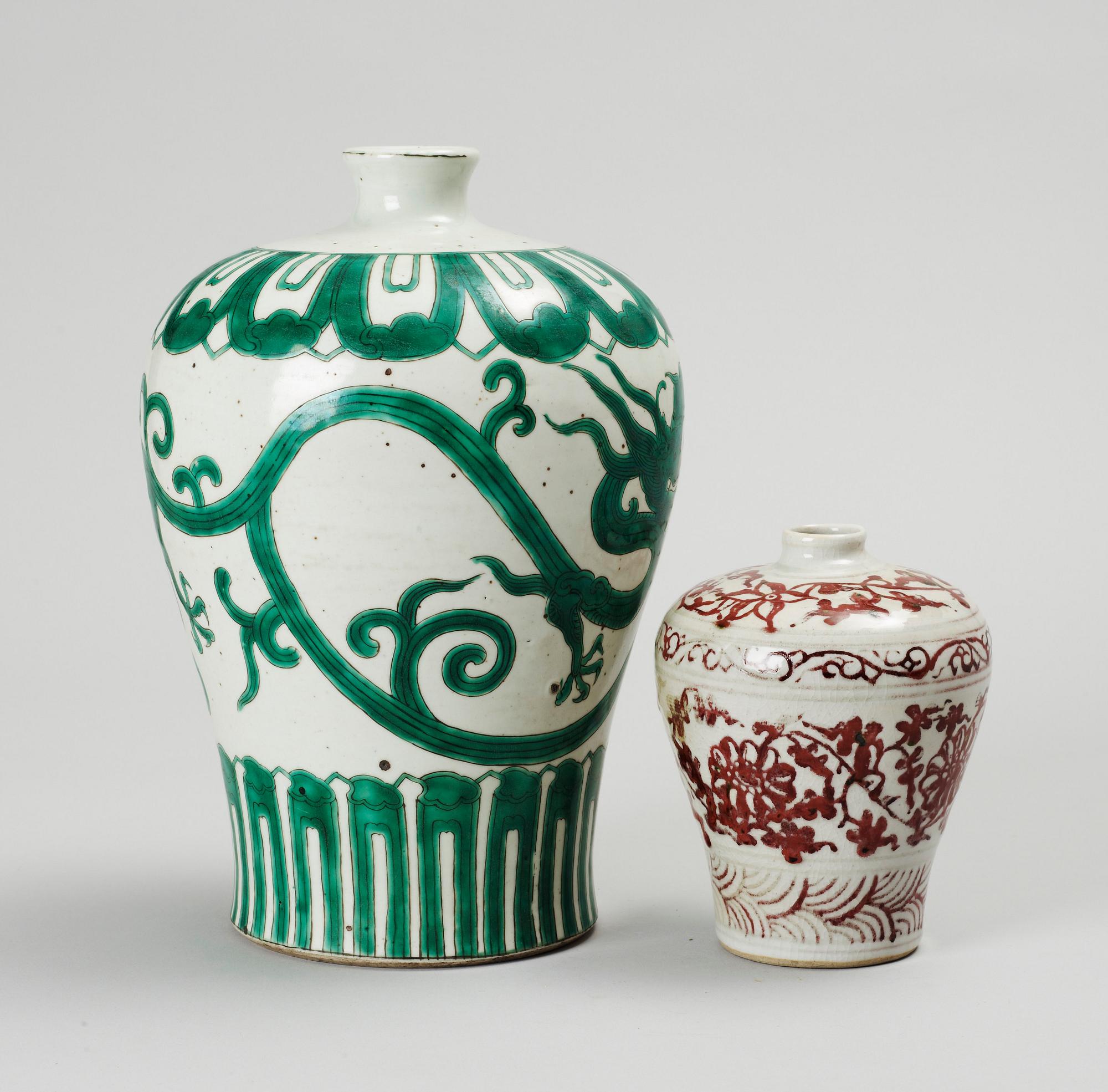 VASER 2st. porslin. Kina. 1900-tal.