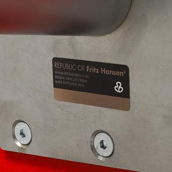 ARNE JACOBSEN, a 'Swan' lounge chair from Fritz Hansen.