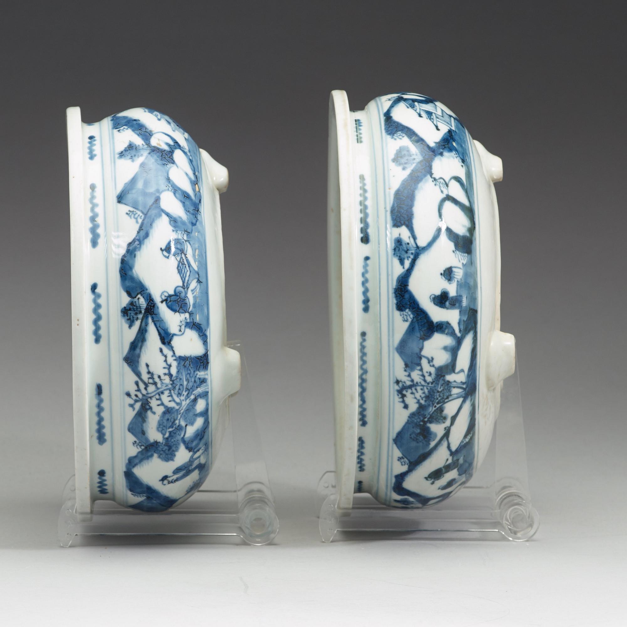 Two blue and white censers, Qing dynasty, 18th century.