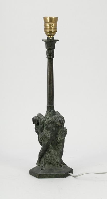 RAGNAR GELLERSTEDT, bordslampa, brons, gjutarstämpel, 1900-tal.