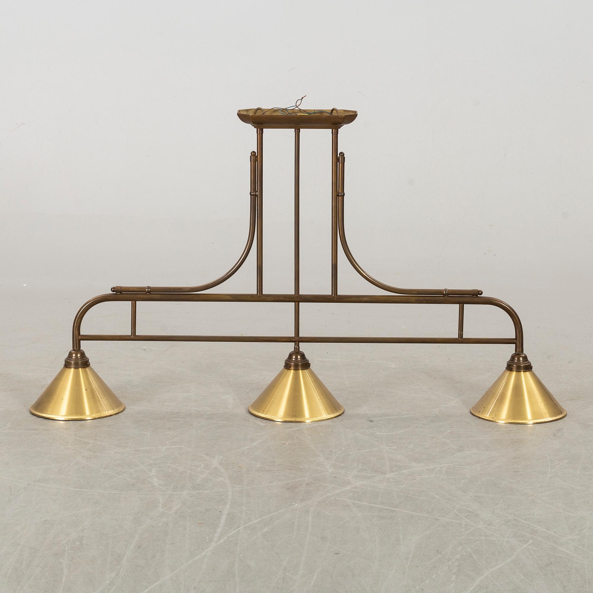 TAKLAMPA/BILJARDBORDSLAMPA modern tillverkning.