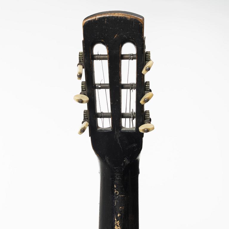 Acoustic guitar, "Wappengitarre", 19th century, Germany.