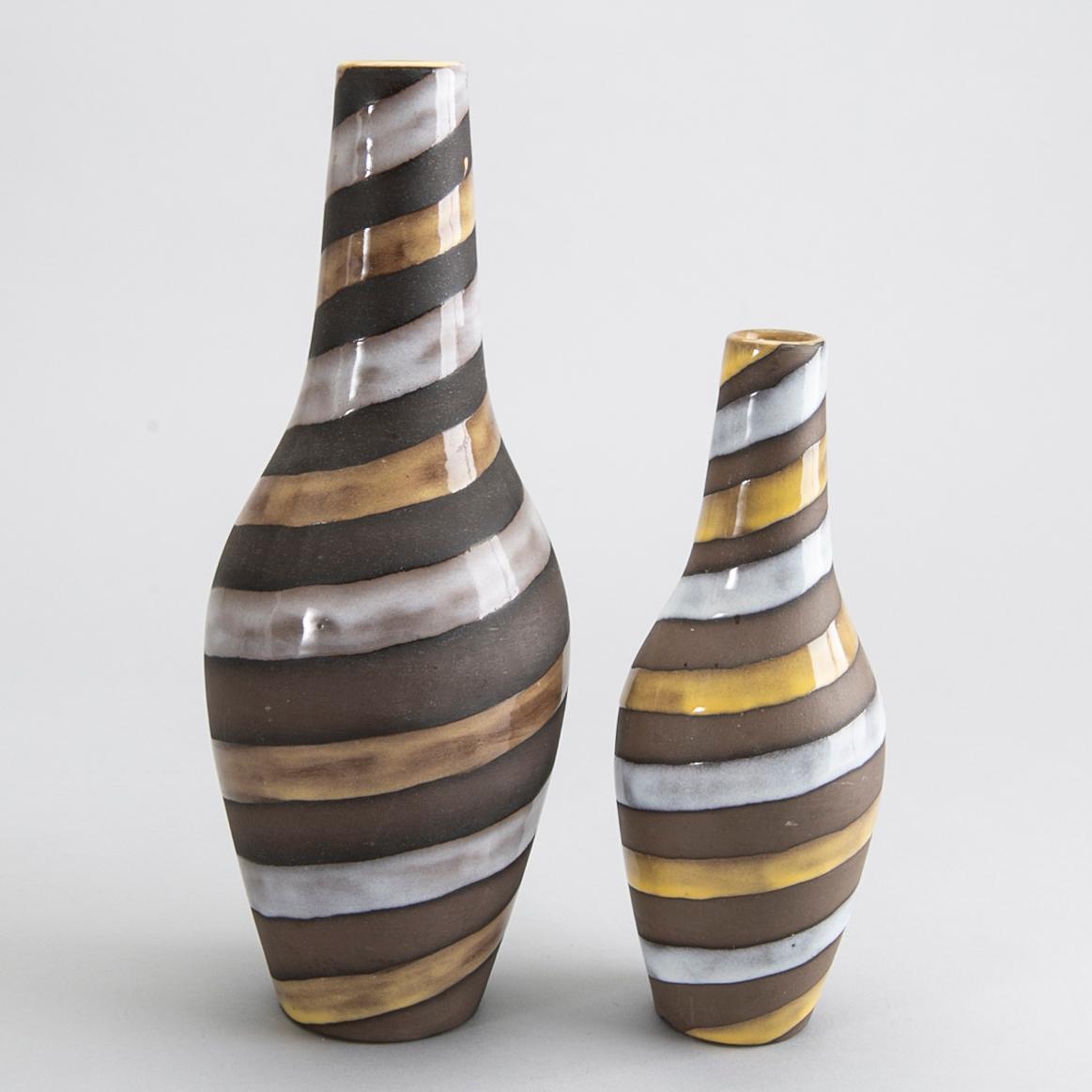 INGRID ATTERBERG, 3 st, vaser, "Spiral", Upsala Ekeby, 1900-talets andra hälft.