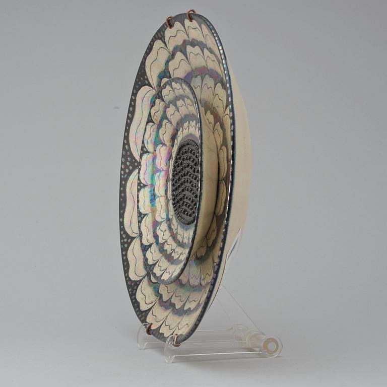 A Birger Kaipiainen stoneware dish, Arabia.
