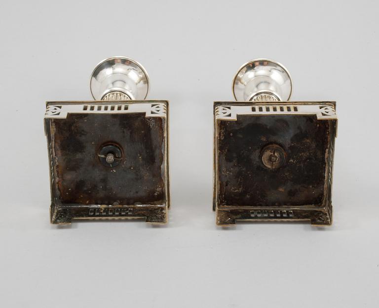 LJUSSTAKAR, nysilver, 1900-tal.