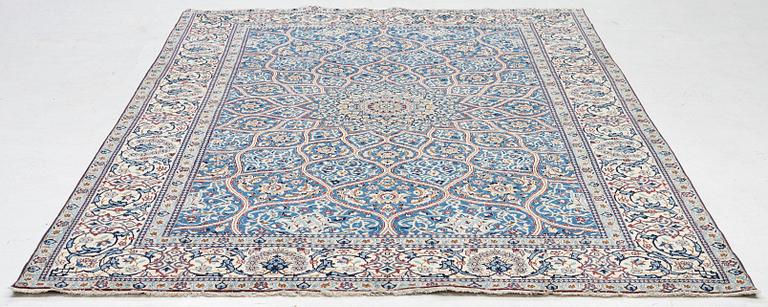 Carpet, Nain approx. 345 x 232 cm.