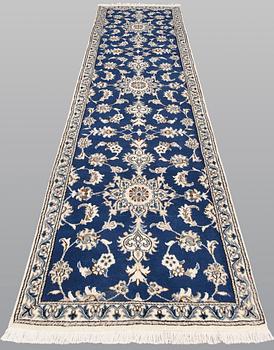 A Nain runner, ca 289 x 79 cm.