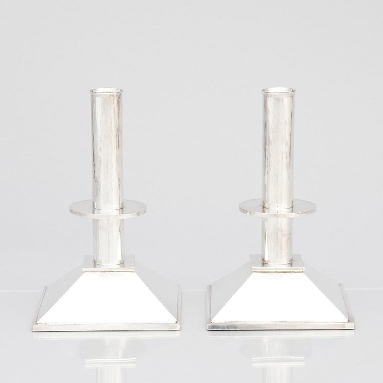 Bengt Liljedahl, a pair of sterling candlesticks, Stockholm 2002.