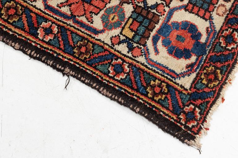 Matta, semiantik, Bakhtiari, ca 303 x 200 cm.