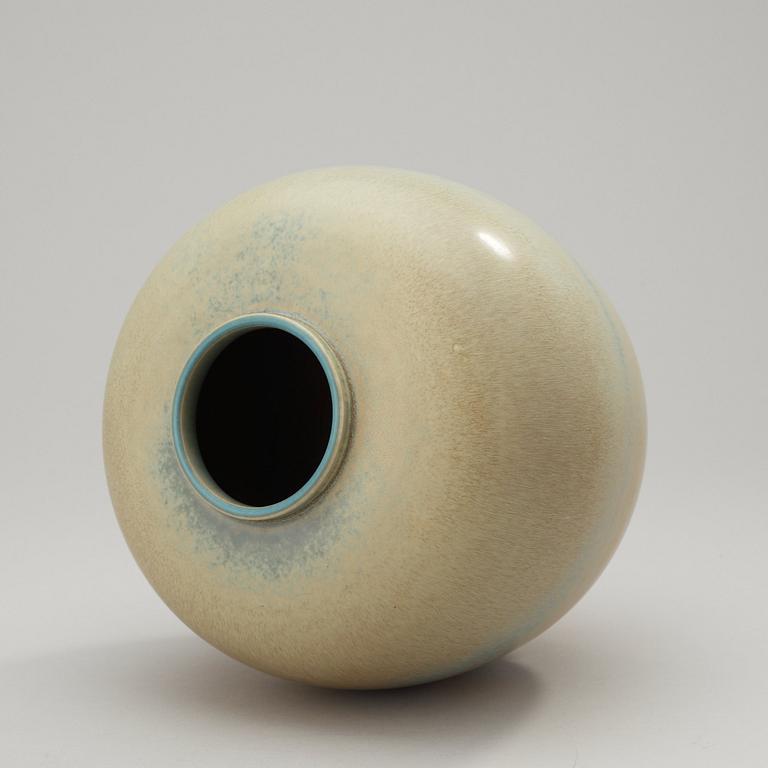 A Berndt Friberg stoneware vase, Gustavsberg Studio 1954.