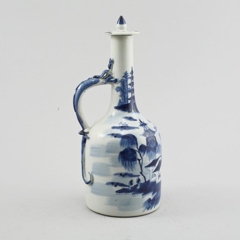 KANNA, porslin, Kina, 1900-talets andra hälft/modern tillverkning.