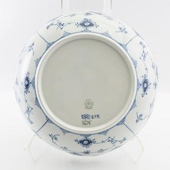 Bowl "Musselmalet helblonde" Royal Copenhagen Denmark porcelain.