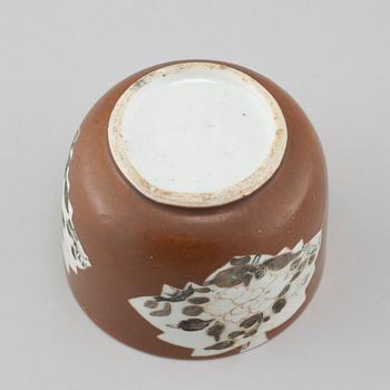 A chinese porcelian lided jar, 18th century.