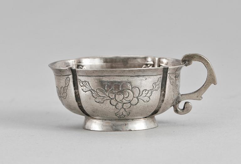 VODKAKOPP, silver, Ryssland, 1700-tal. Ca 26 gr.