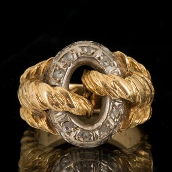 RING, 18 k guld med rosenstenar. Vikt ca 7 gram.