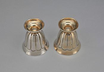 BÄGARE, 2 st, silver, Peru, 1900-tal. Vikt ca 224 g.