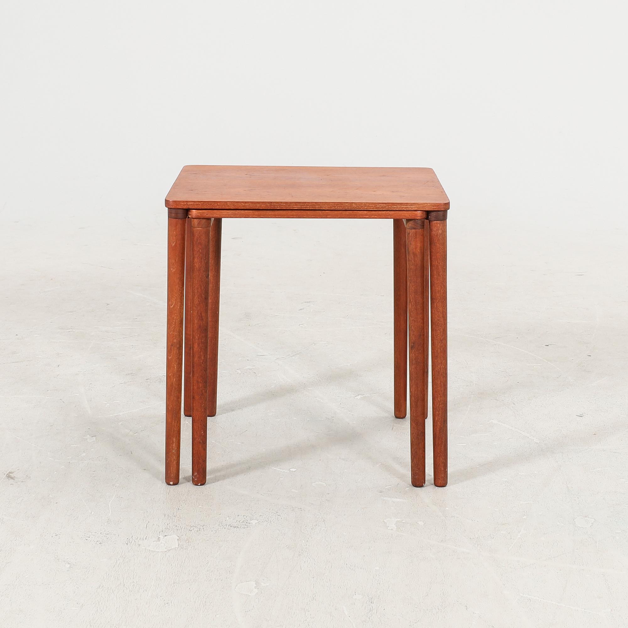 A Danish 1960s 2 pcs teak nesting table.