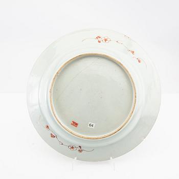 Fat, porslin. Qingdynastin, tidigt 1700-tal.