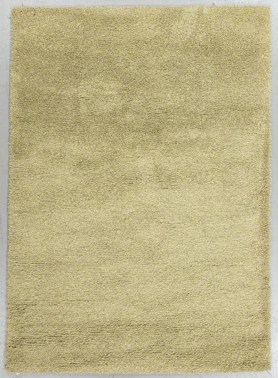 A CARPET, tufted, ca 200 x 140 cm.
