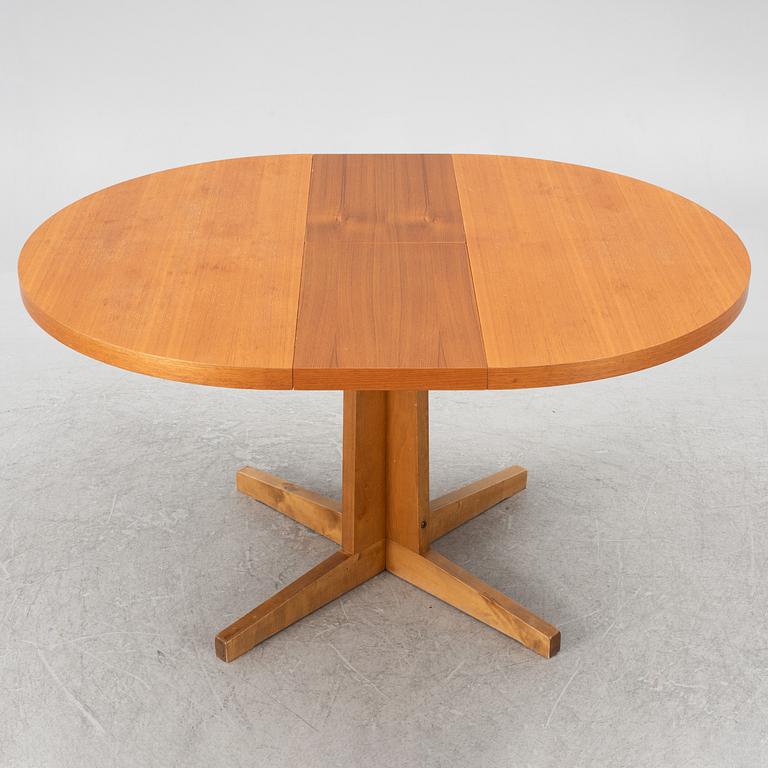 A dining table, second half of the 20th century.