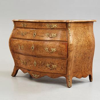 A Swedish Rococo 18th century commode by Jacob Sjölin, master 1767.