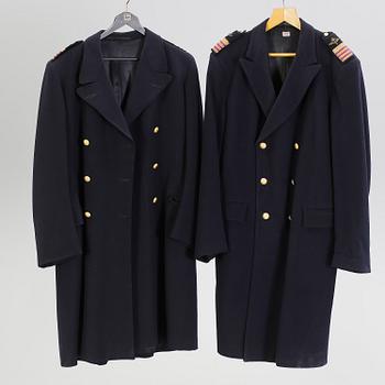 FLYGUNIFORMSJACKA, BYXA OCH FLYGUNIFORMSROCKAR, totalt 8 delar. Flygvapnet, en daterad F3 1952.
