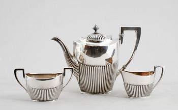 KAFFESERVIS, 3 delar, silver, CG Hallberg, Stockholm 1918. Vikt ca 797 gram.