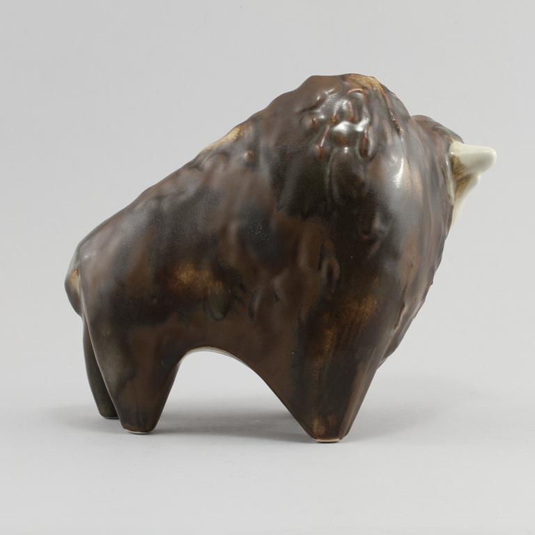 FIGURIN, stengods,Taisto Kaasinen, Arabia, monogramsignerad, 1900-talets andra hälft.