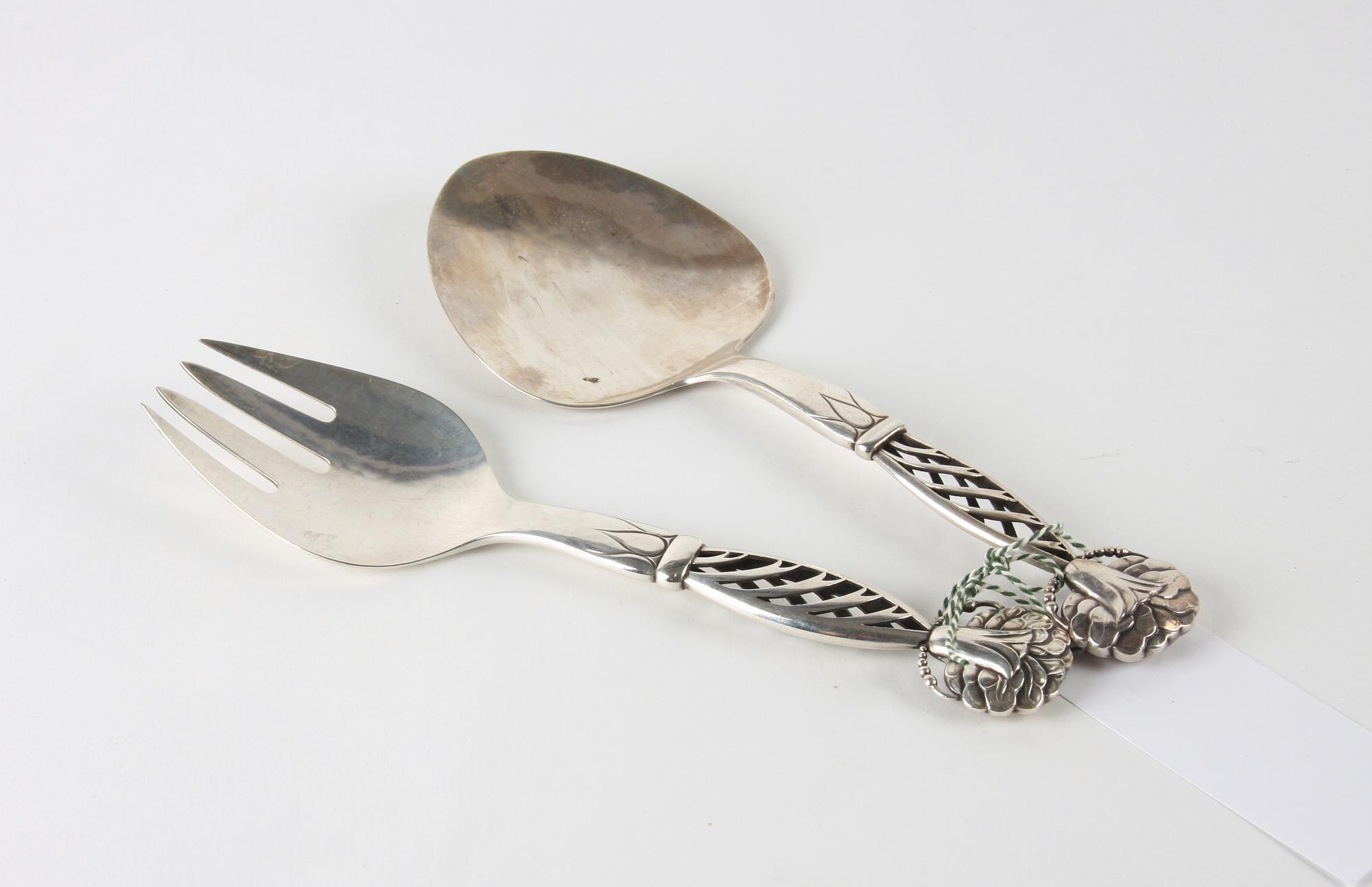 FISKSERVERINGSBESTICK, ett par, silver, Georg Jensen, Danmark 1928, svensk importstämpel.