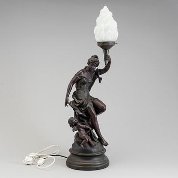 A jugend-style table light.