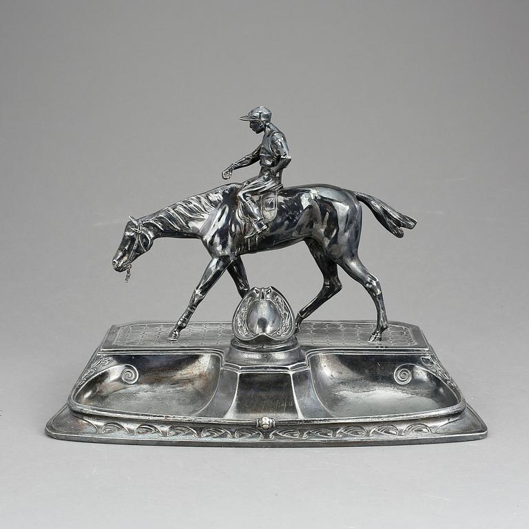 SKRIVSTÄLL, metall, jugend, 1900-talets början.