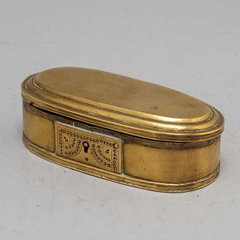 FYRFAT OCH DOSA, mässing, 1700-tal.