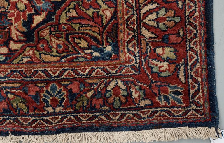 MATTA, orientalisk. Ca 195 x 127.