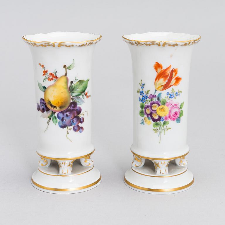 A set of 20th century eight Meissen porcelain objects.