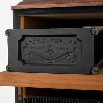 Mahogany tabletop stereoscope, circa 1900.