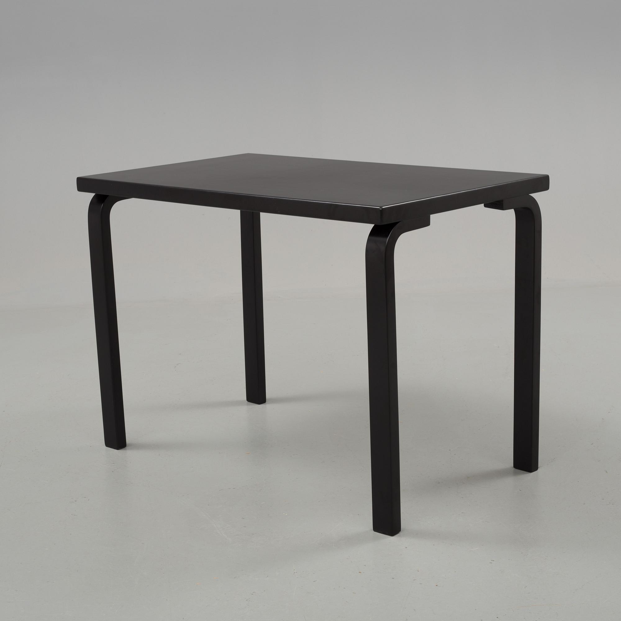 Alvar Aalto, 4 chairs and a table, probably Artek.